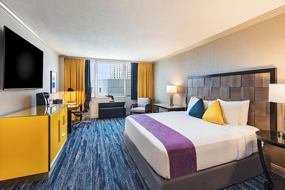 E-Central Downtown Los Angeles Hotel — Hotel rooms in Los Angeles, California