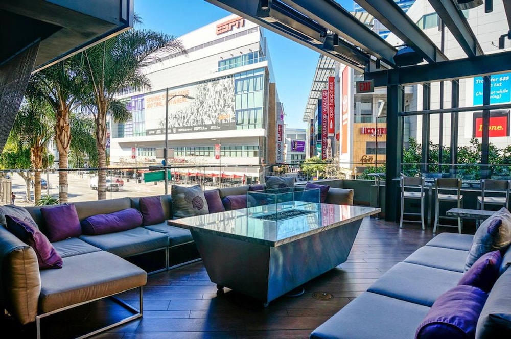 E-Central Downtown Los Angeles Hotel — Restaurant & bars in Los Angeles, California