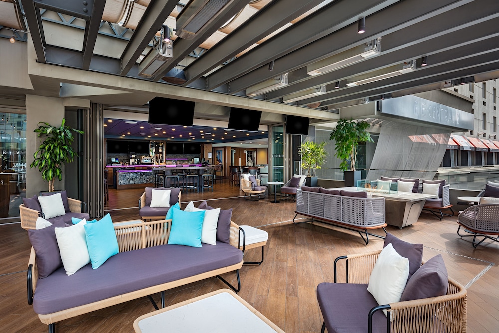 E-Central Downtown Los Angeles Hotel — Restaurant & bars in Los Angeles, California