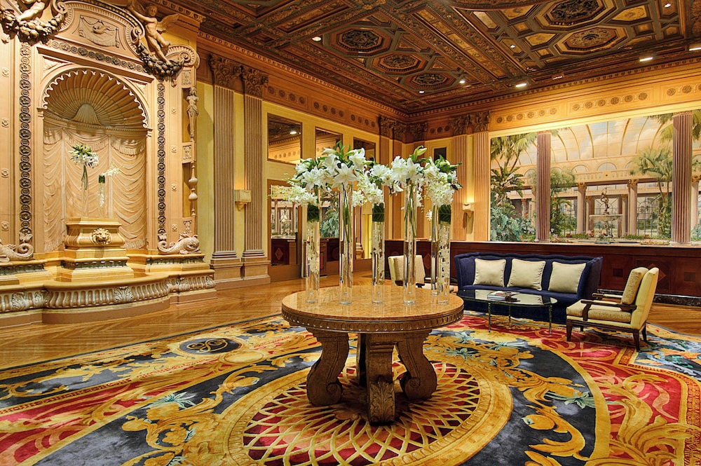 The Biltmore Los Angeles — Hotel building in Los Angeles, California