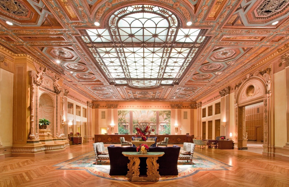 The Biltmore Los Angeles — Hotel building in Los Angeles, California