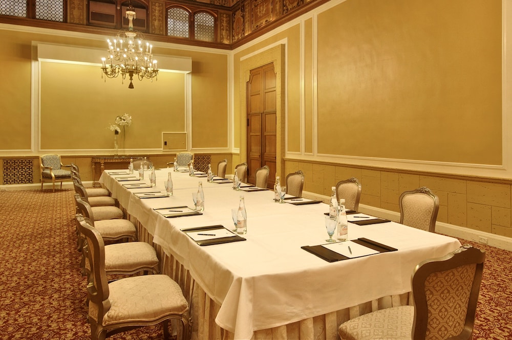 The Biltmore Los Angeles — Restaurant & bars in Los Angeles, California