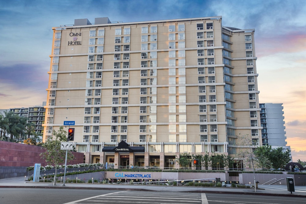Omni Los Angeles Hotel at California Plaza — Main photo in Los Angeles, California