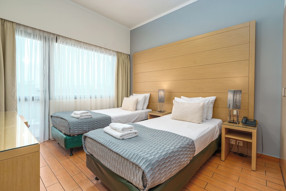 Parnon Hotel — Hotel rooms in Athens, Attica
