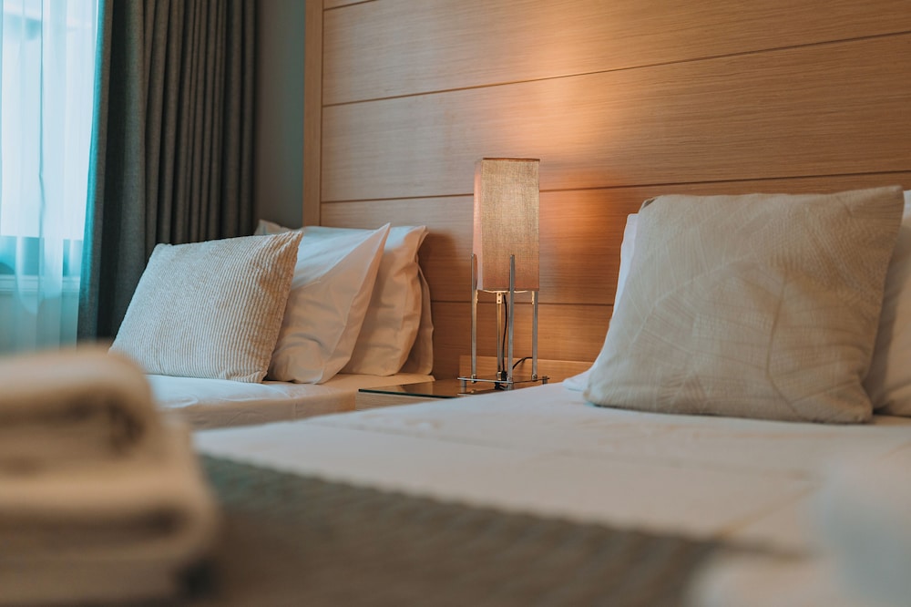 Parnon Hotel — Hotel rooms in Athens, Attica