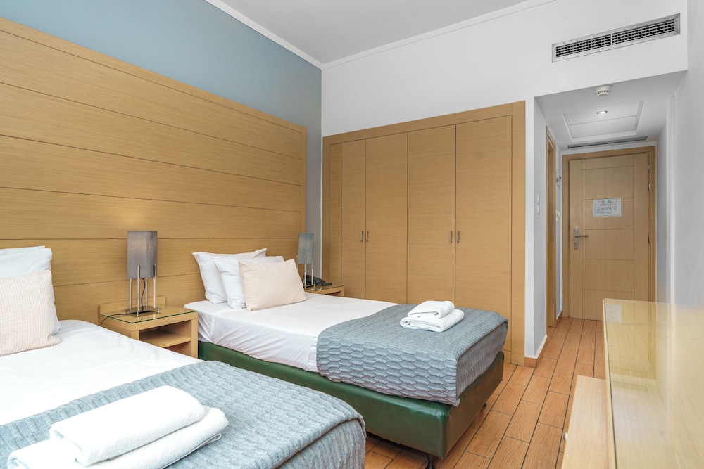 Parnon Hotel — Hotel rooms in Athens, Attica
