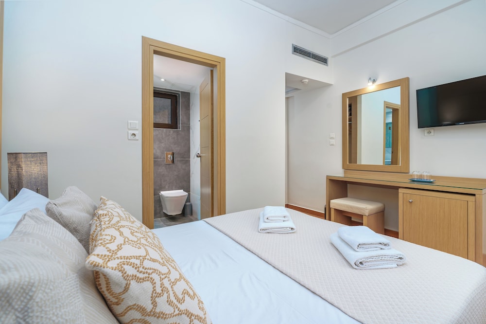 Parnon Hotel — Hotel rooms in Athens, Attica