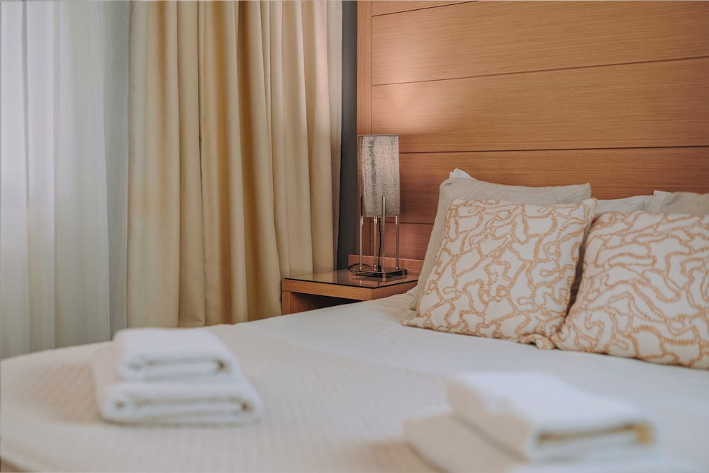 Parnon Hotel — Hotel rooms in Athens, Attica