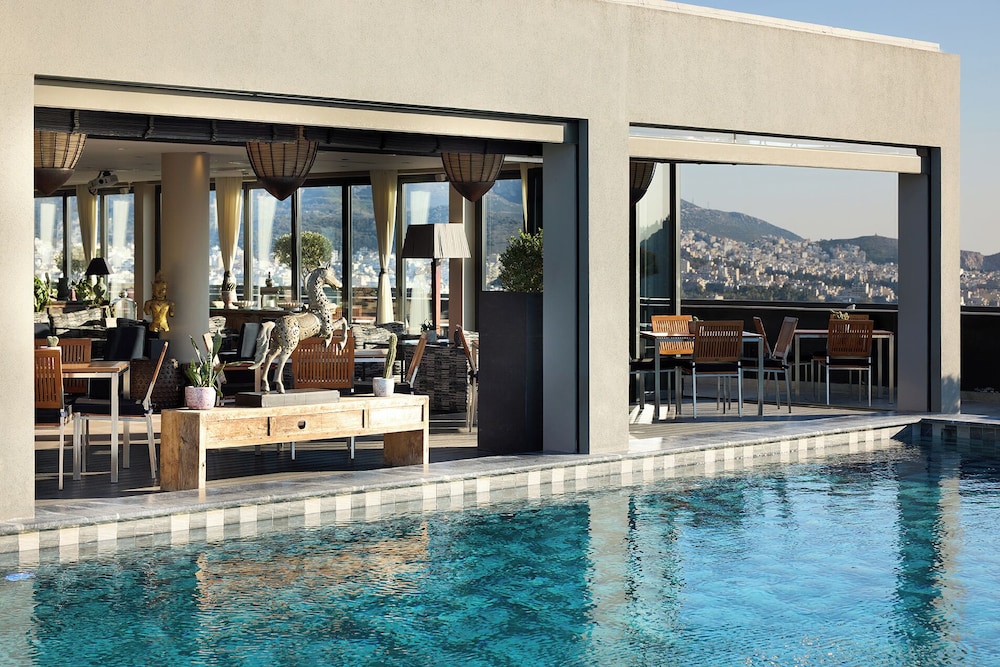 President Hotel Athens — Swimming pool in Athens, Attica