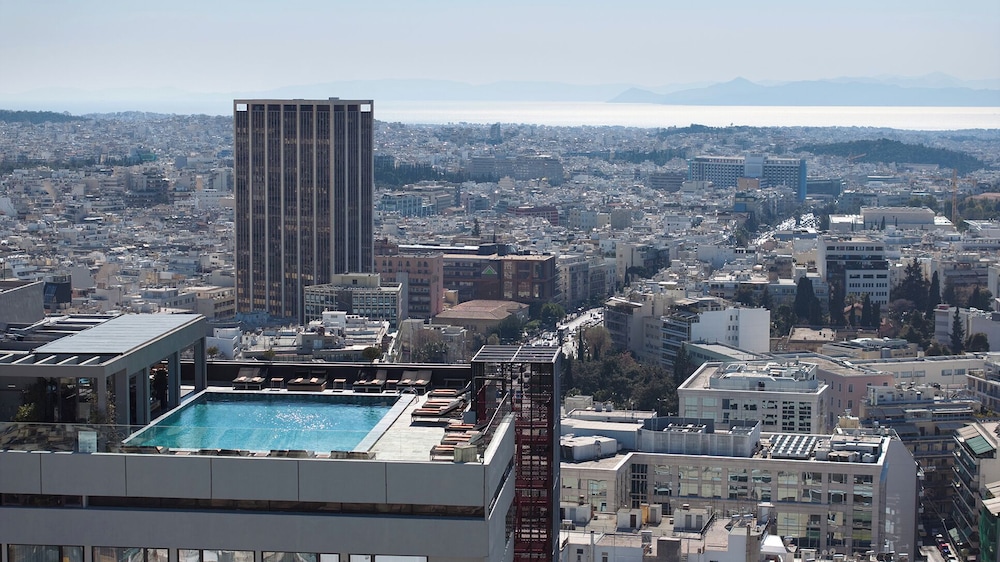 President Hotel Athens — Swimming pool in Athens, Attica