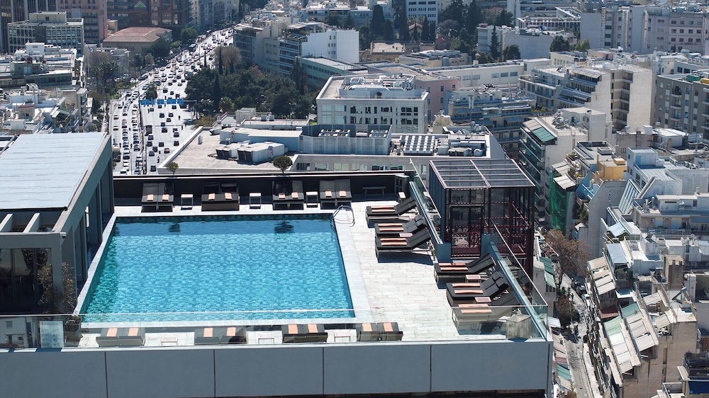 President Hotel Athens — Swimming pool in Athens, Attica