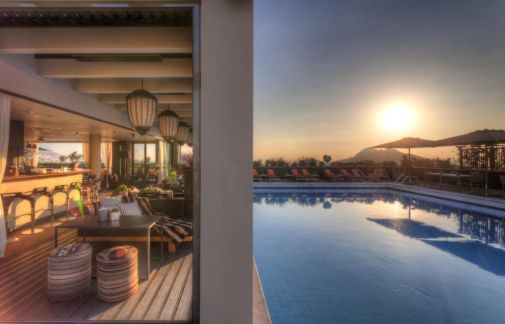 President Hotel Athens — Swimming pool in Athens, Attica