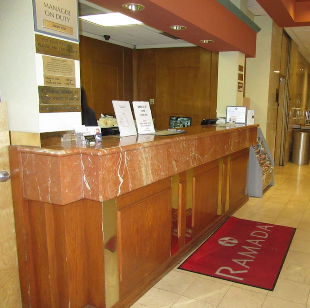 Ramada by Wyndham Los Angeles/Koreatown West — Hotel building in Los Angeles, California