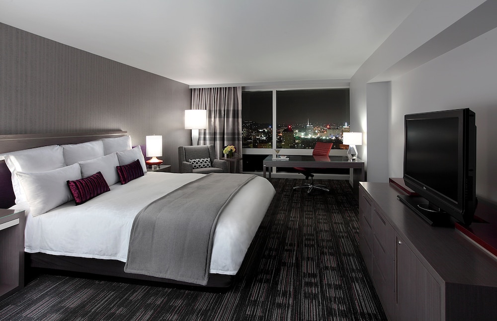 Loews Hollywood Hotel — Hotel rooms in Los Angeles, California