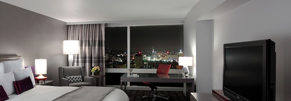 Loews Hollywood Hotel — Hotel rooms in Los Angeles, California