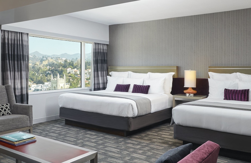 Loews Hollywood Hotel — Hotel rooms in Los Angeles, California