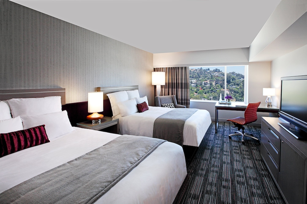 Loews Hollywood Hotel — Hotel rooms in Los Angeles, California