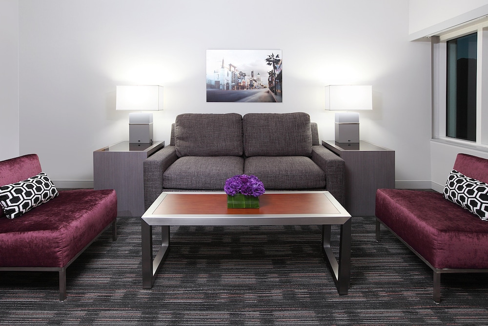 Loews Hollywood Hotel — Hotel rooms in Los Angeles, California