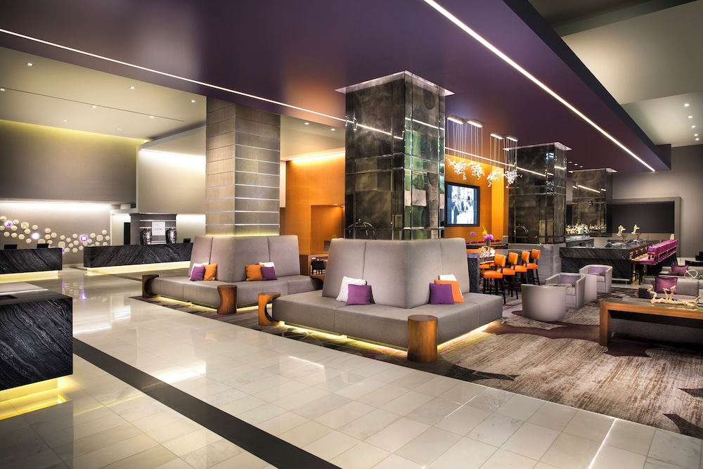 Loews Hollywood Hotel — Restaurant & bars in Los Angeles, California