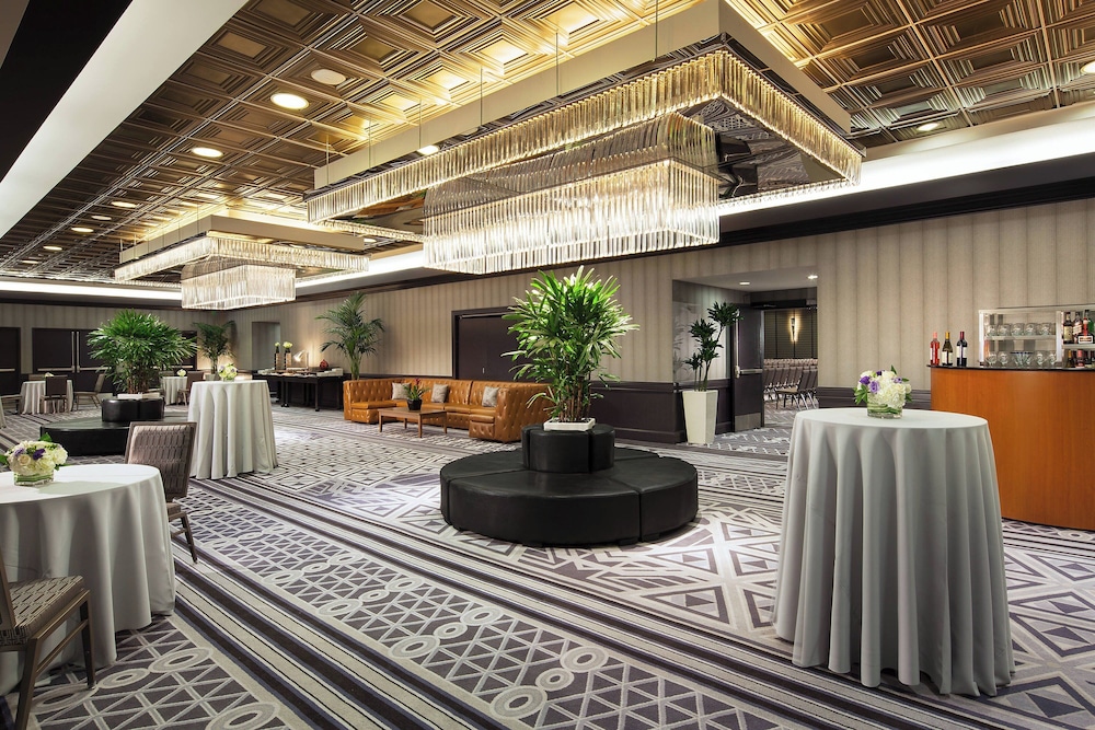 Sheraton Grand Los Angeles — Hotel building in Los Angeles, California