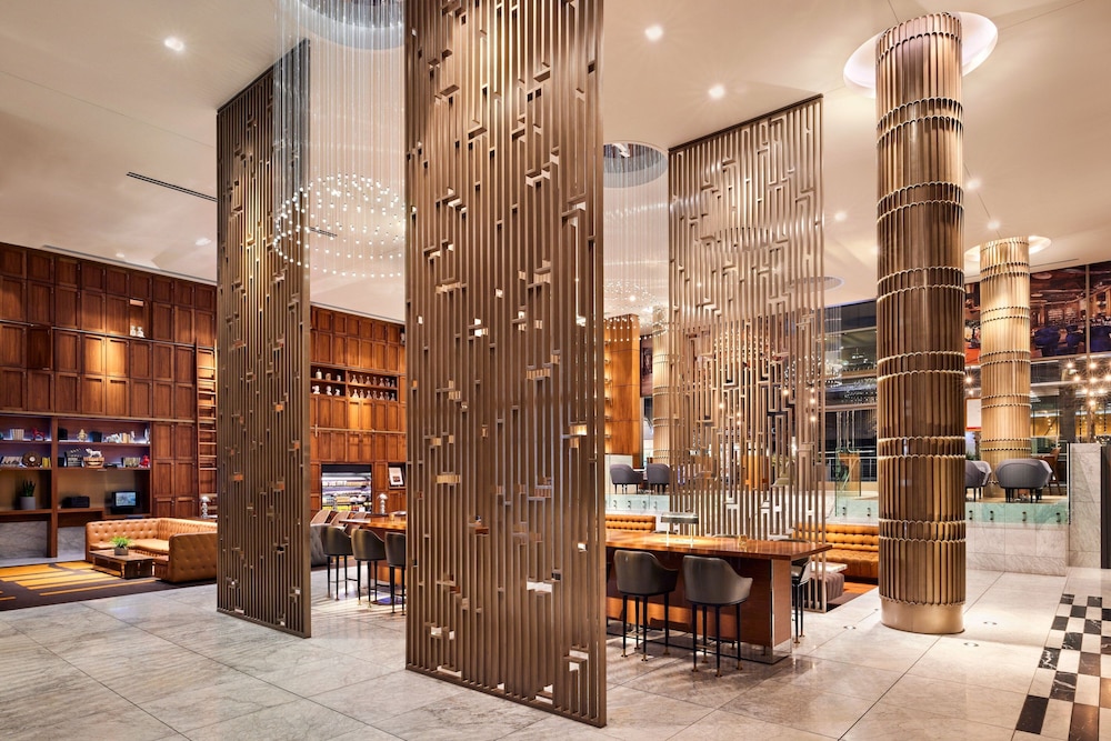 Sheraton Grand Los Angeles — Restaurant & bars in Los Angeles, California