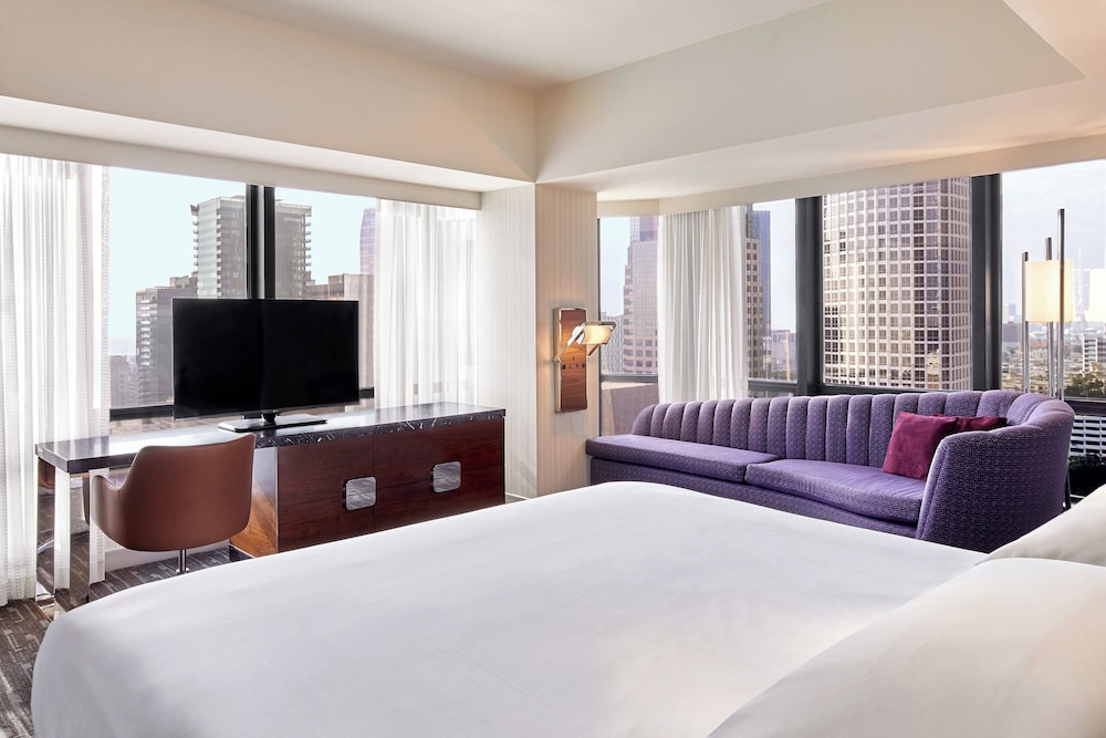 Sheraton Grand Los Angeles — Hotel rooms in Los Angeles, California