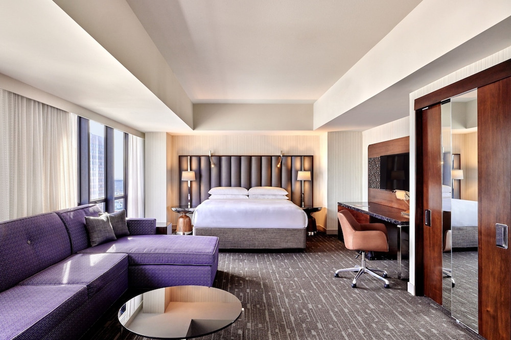 Sheraton Grand Los Angeles — Hotel rooms in Los Angeles, California