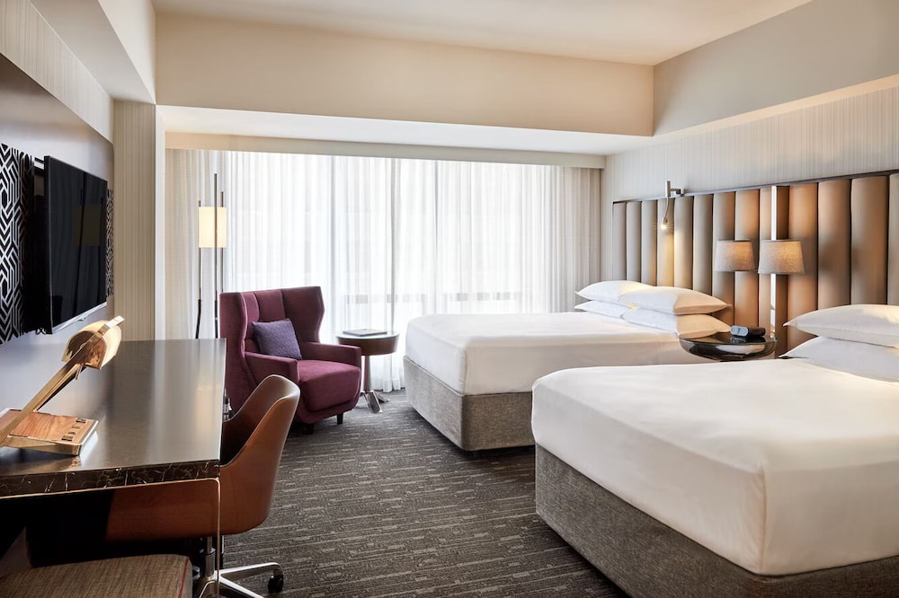 Sheraton Grand Los Angeles — Hotel rooms in Los Angeles, California