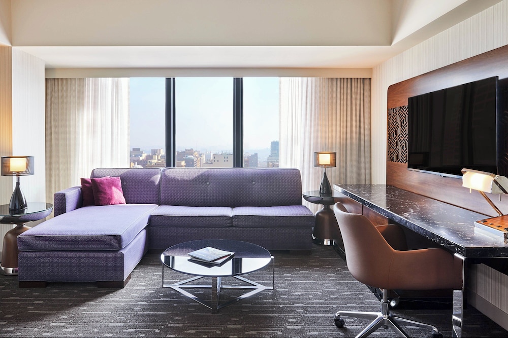 Sheraton Grand Los Angeles — Hotel rooms in Los Angeles, California