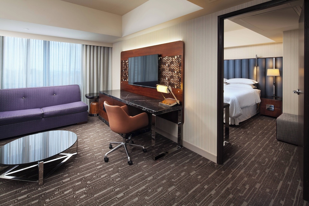 Sheraton Grand Los Angeles — Hotel rooms in Los Angeles, California