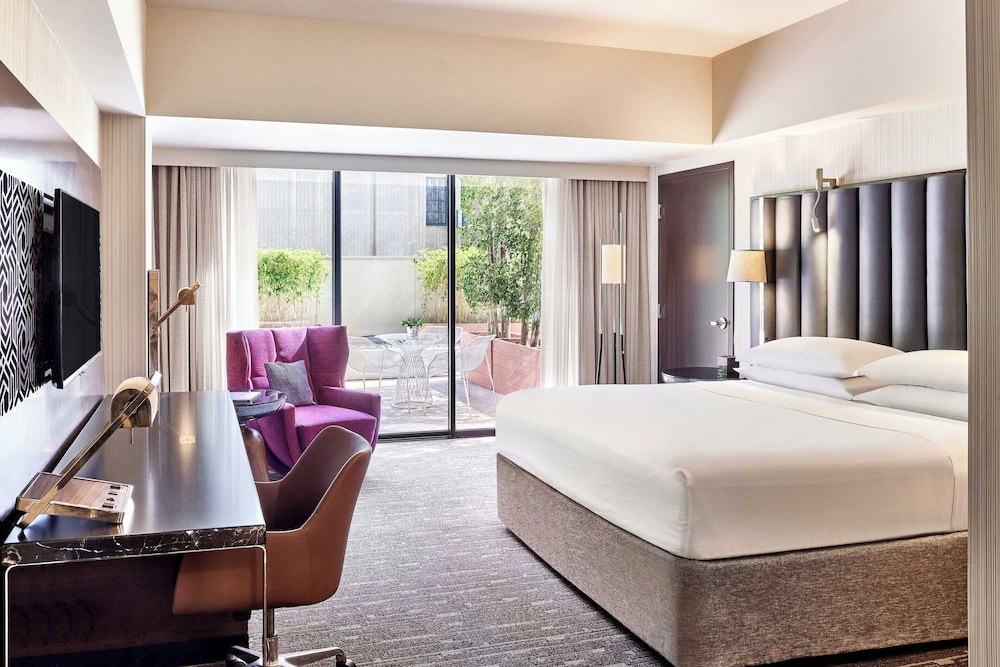 Sheraton Grand Los Angeles — Hotel rooms in Los Angeles, California