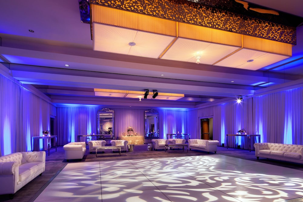SLS Hotel, a Luxury Collection Hotel, Beverly Hills — Hotel building in Los Angeles, California