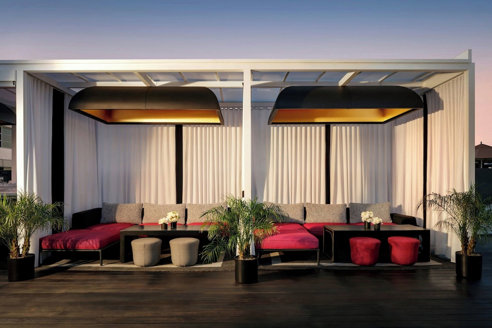 SLS Hotel, a Luxury Collection Hotel, Beverly Hills — Restaurant & bars in Los Angeles, California