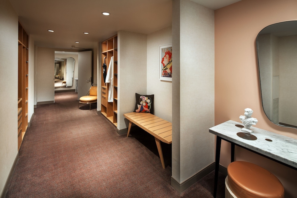 SLS Hotel, a Luxury Collection Hotel, Beverly Hills — Hotel rooms in Los Angeles, California