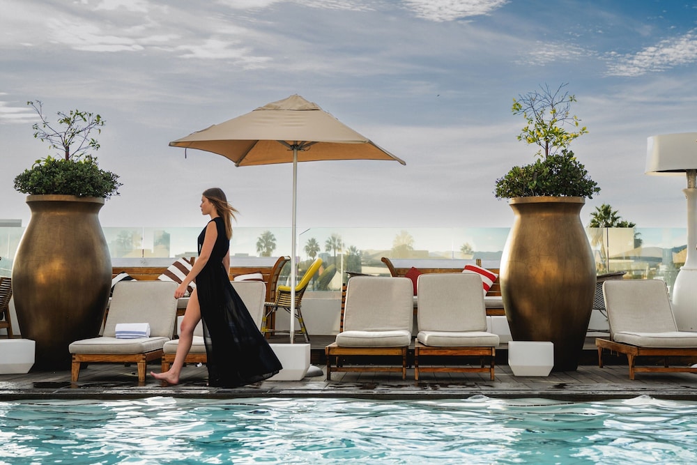 SLS Hotel, a Luxury Collection Hotel, Beverly Hills — Swimming pool in Los Angeles, California