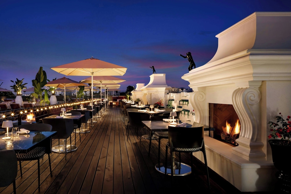 SLS Hotel, a Luxury Collection Hotel, Beverly Hills — Restaurant & bars in Los Angeles, California