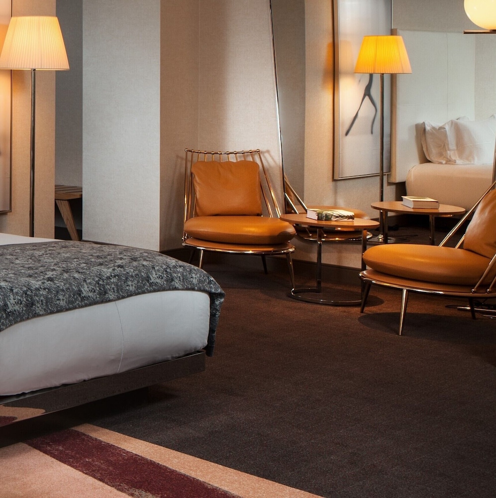 SLS Hotel, a Luxury Collection Hotel, Beverly Hills — Hotel rooms in Los Angeles, California