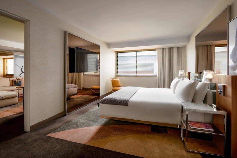 SLS Hotel, a Luxury Collection Hotel, Beverly Hills — Hotel rooms in Los Angeles, California