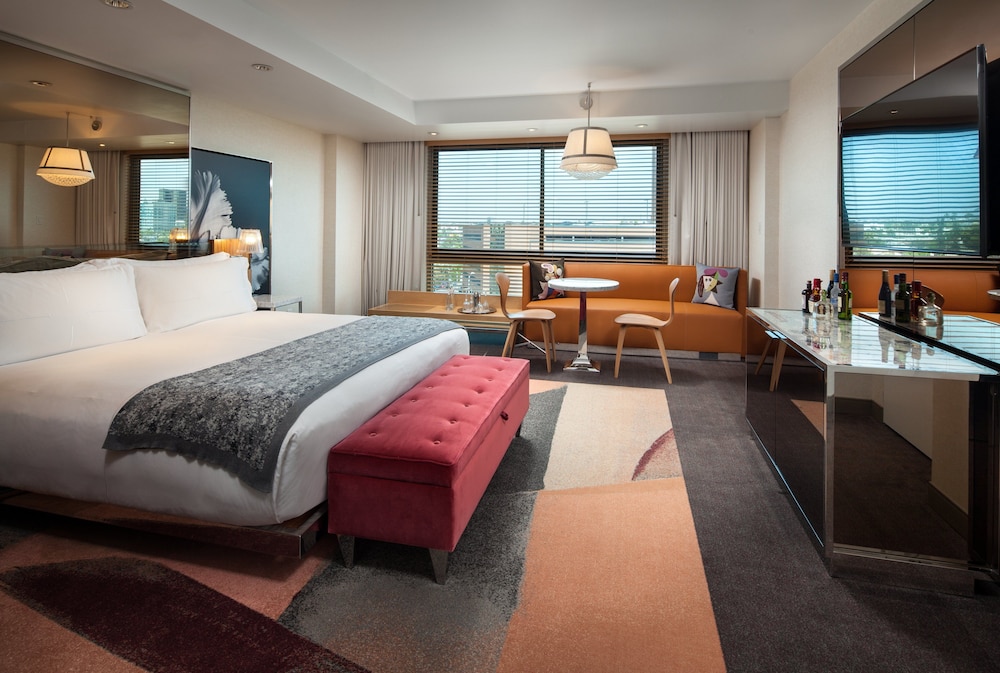 SLS Hotel, a Luxury Collection Hotel, Beverly Hills — Hotel rooms in Los Angeles, California