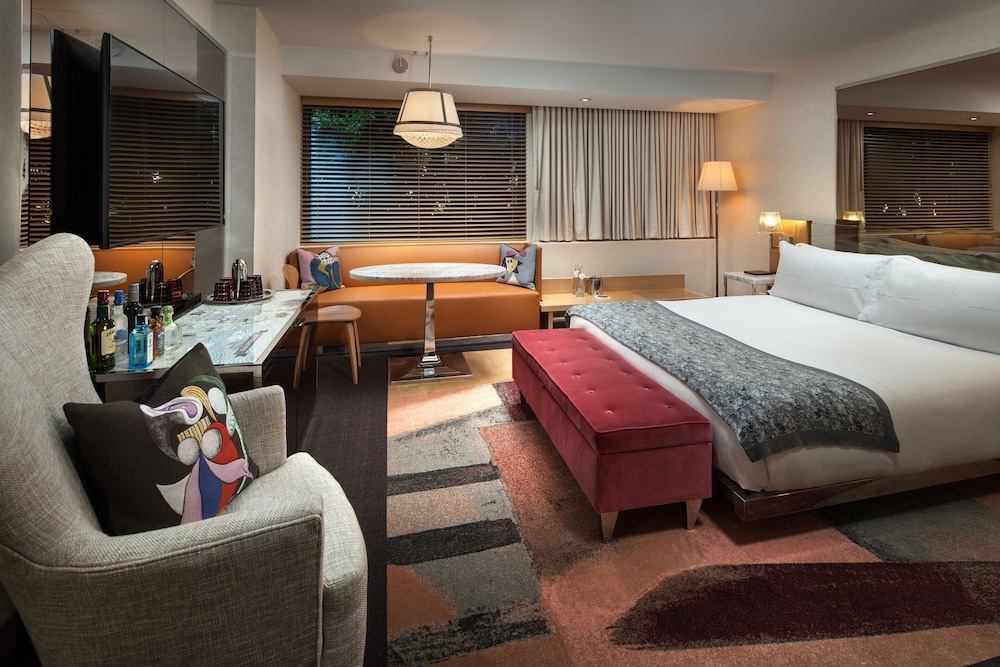 SLS Hotel, a Luxury Collection Hotel, Beverly Hills — Hotel rooms in Los Angeles, California
