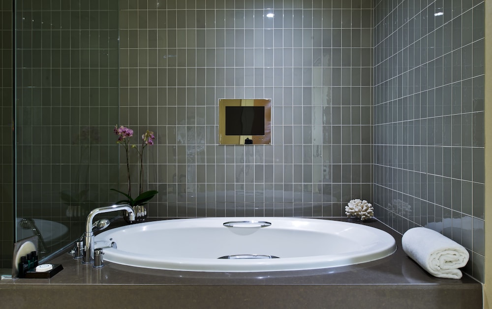 Sofitel LA at Beverly Hills — Hotel rooms in Los Angeles, California