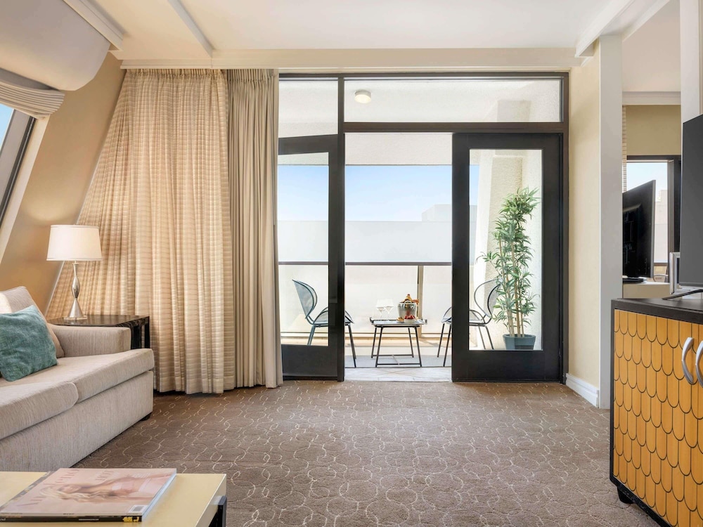 Sofitel LA at Beverly Hills — Hotel rooms in Los Angeles, California