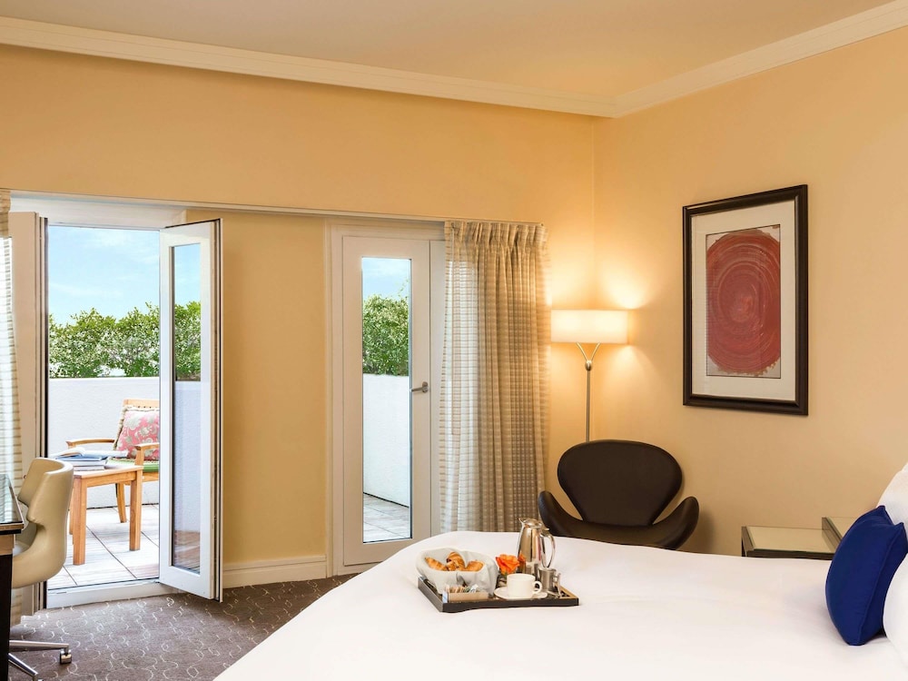 Sofitel LA at Beverly Hills — Hotel rooms in Los Angeles, California