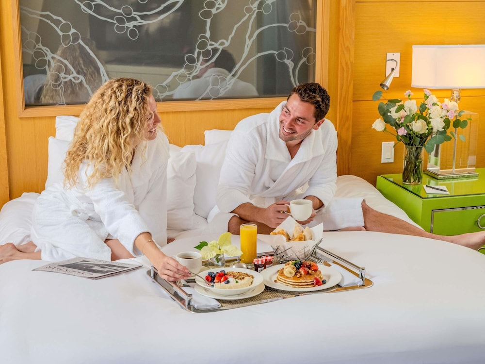 Sofitel LA at Beverly Hills — Hotel rooms in Los Angeles, California