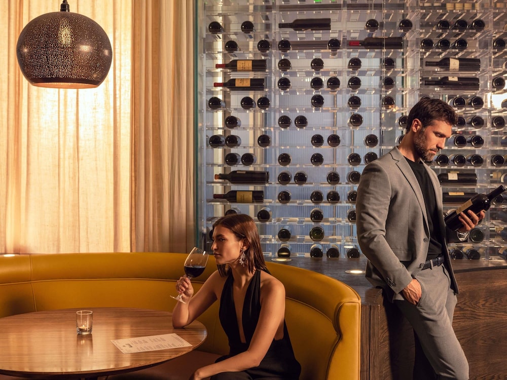 Sofitel LA at Beverly Hills — Restaurant & bars in Los Angeles, California