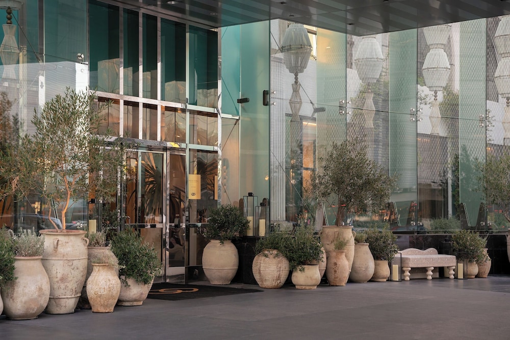 Sofitel LA at Beverly Hills — Hotel building in Los Angeles, California