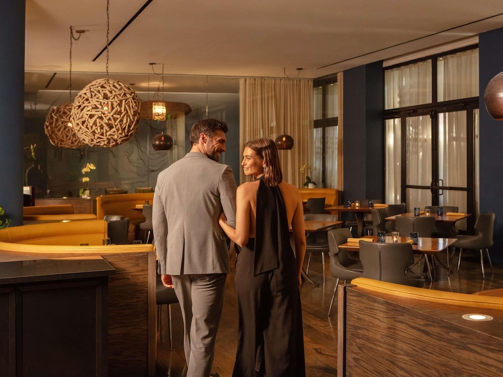 Sofitel LA at Beverly Hills — Restaurant & bars in Los Angeles, California