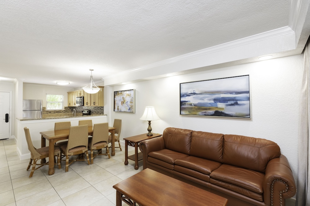 Westgate Blue Tree Resort in Lake Buena Vista — Hotel rooms in Orlando, Florida
