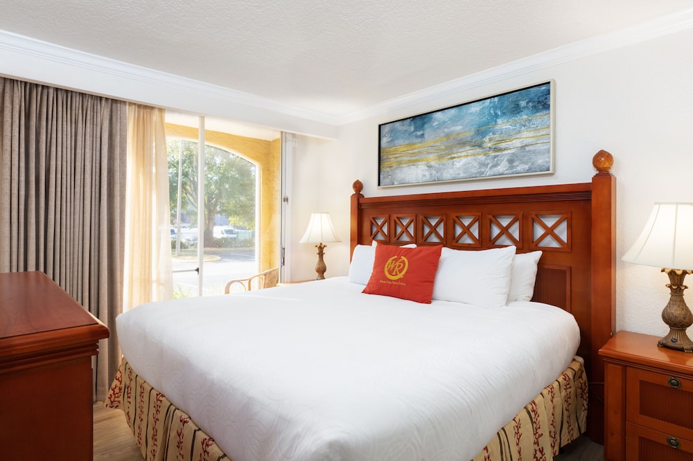 Westgate Blue Tree Resort in Lake Buena Vista — Hotel rooms in Orlando, Florida