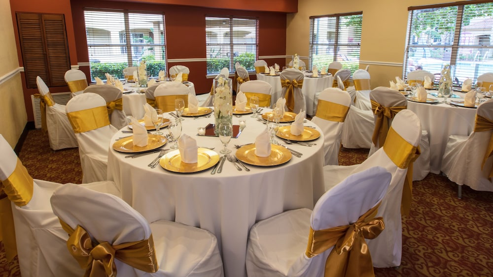 Westgate Blue Tree Resort in Lake Buena Vista — Restaurant & bars in Orlando, Florida